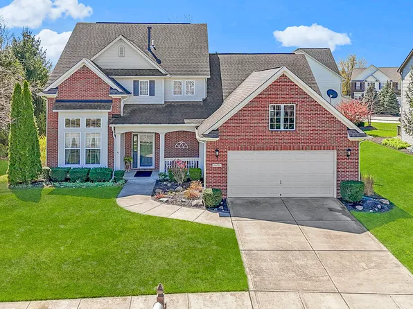 10471 Meadow Lake Dr, Fishers, IN 46038