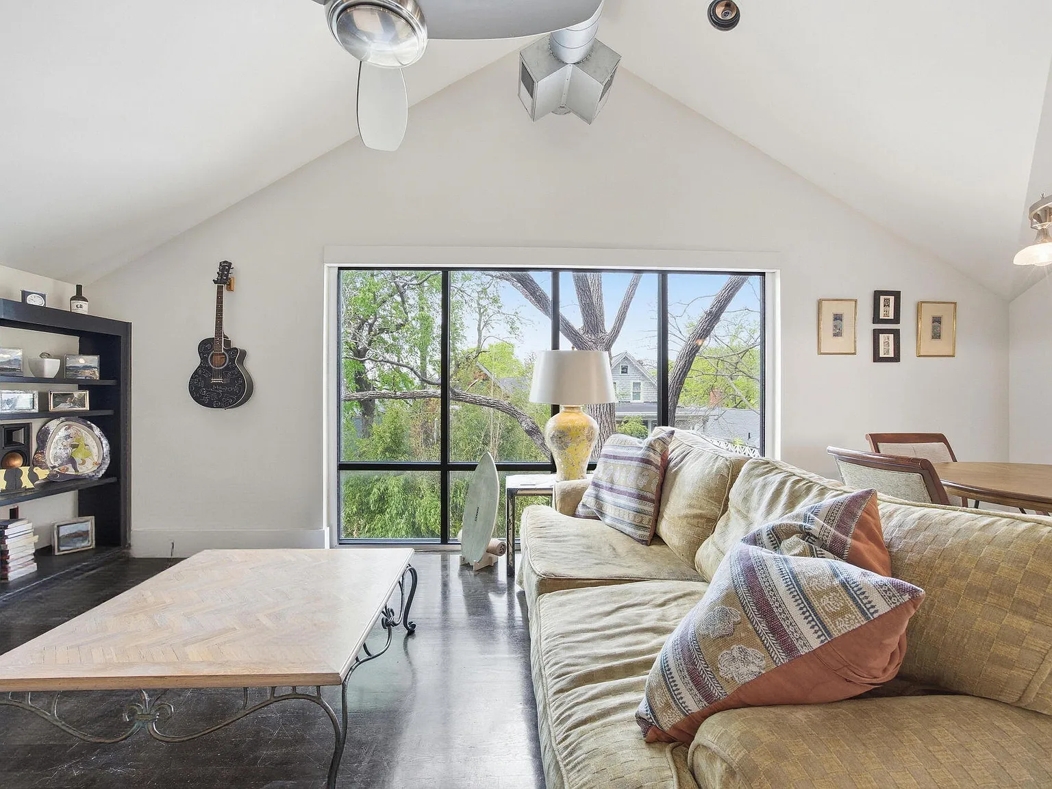 2 bed, 2.0 bath, 1102 sqft, $2,500 — Photo 3