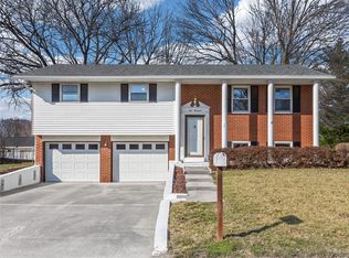 600 Bauer Ln, Maryville, IL