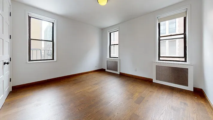 Rented by Bond New York | media 18