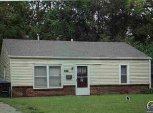 2612 SW Valley Brook Ln, Topeka, KS 66614