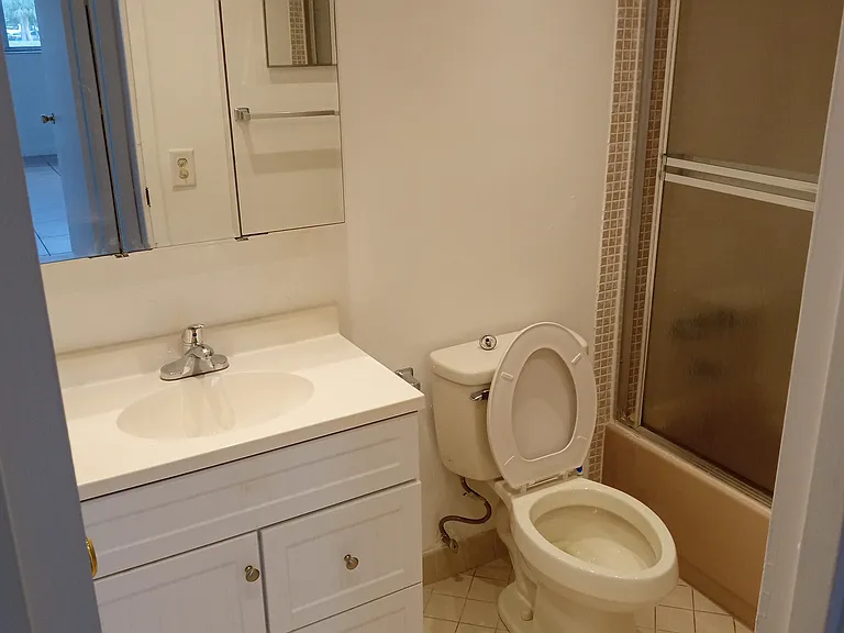 2841 Somerset Dr #207 — Photo 5
