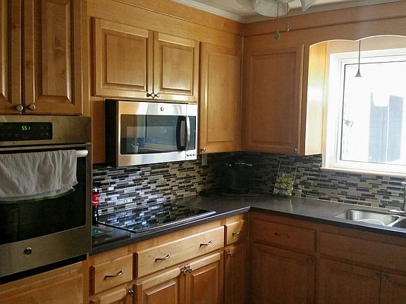 4th image of 7200 Tippin Ave