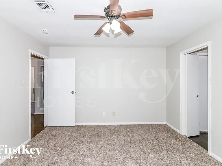 1308 Wilson Dr — Photo 15