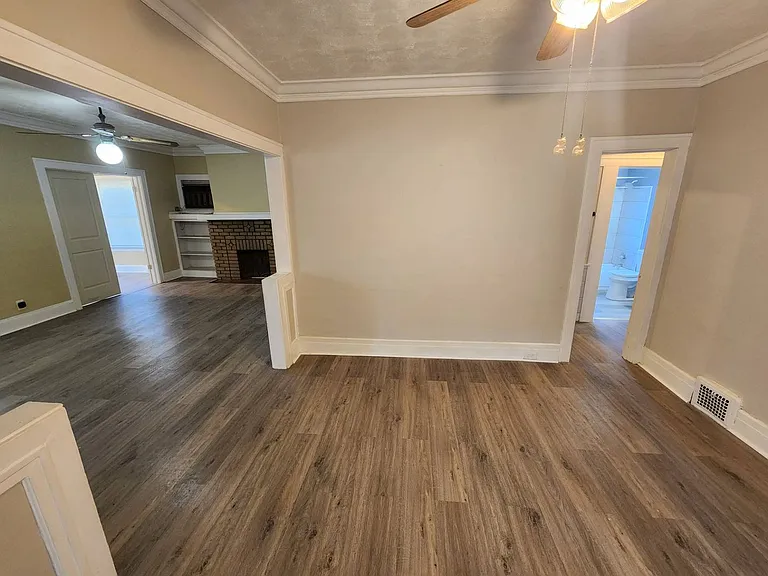 15816 Grovewood Ave — Photo 16