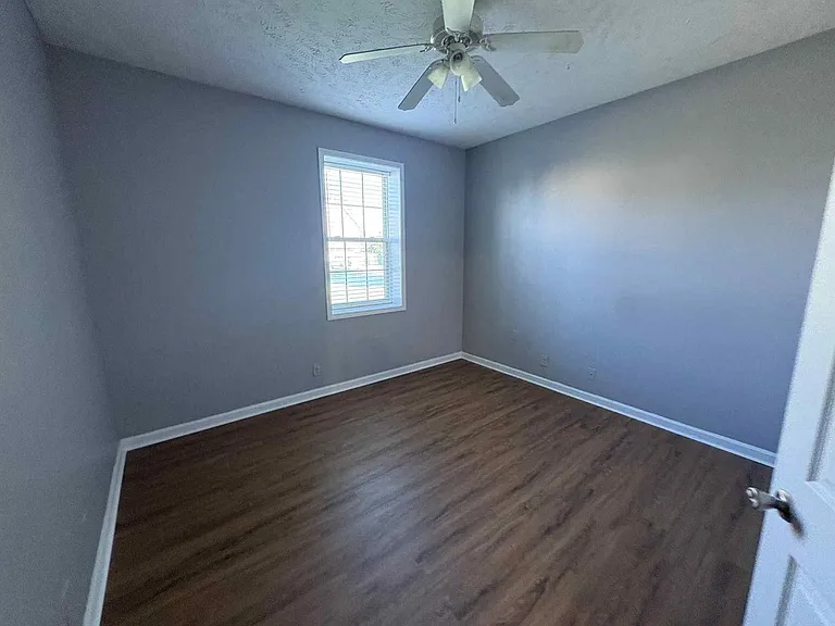1213 Chinook Cir — Photo 35