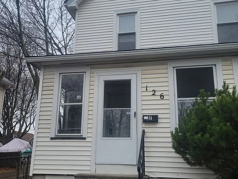 126 Flanders St — Photo 2