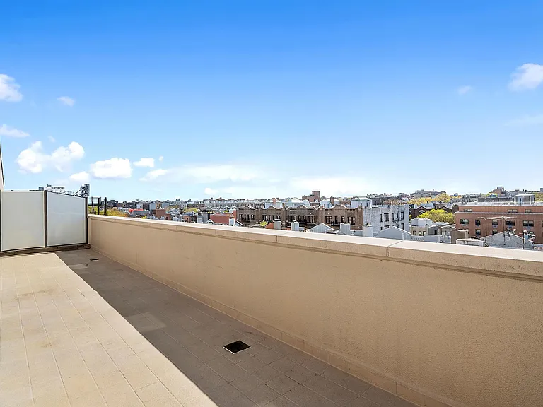 31-35 31st St #710 — Photo 7