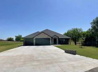 1328 Poko Mountain Ln, Lawton, OK 73507