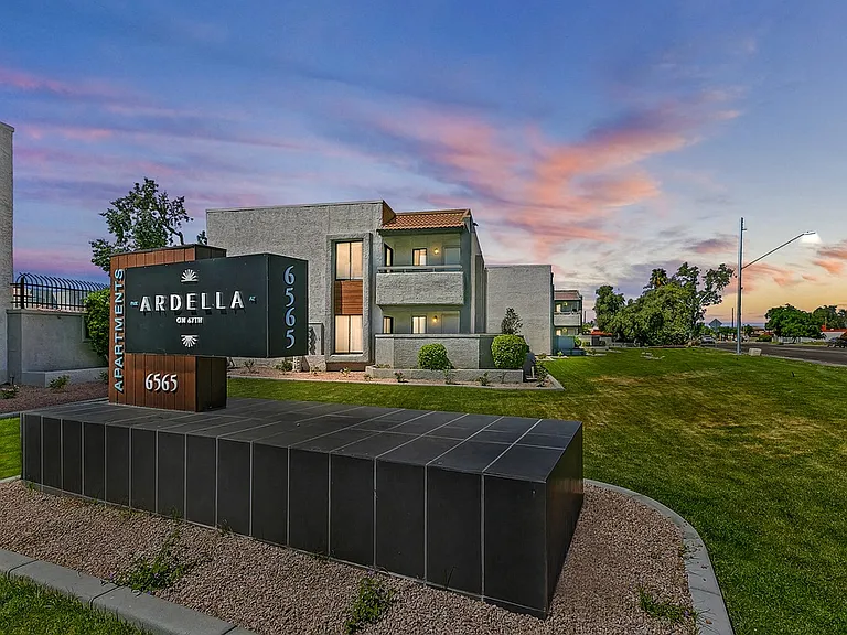 Ardella on 67th — Photo 4