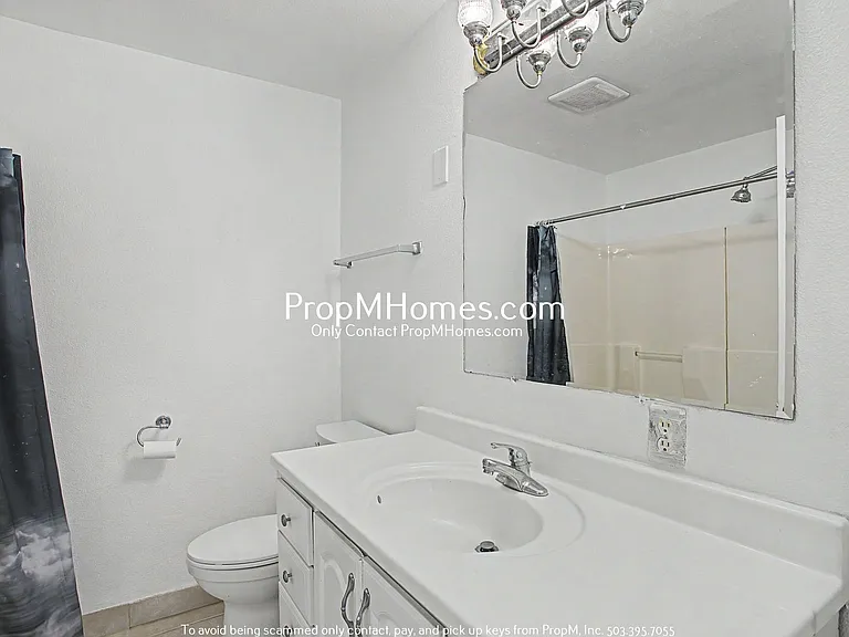 2216 SE Tacoma St — Photo 10