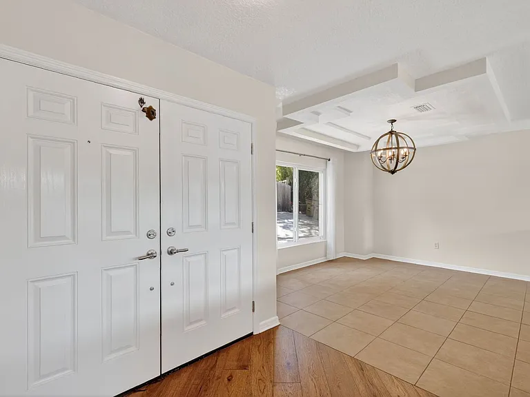 1625 Abrams Rd — Photo 11