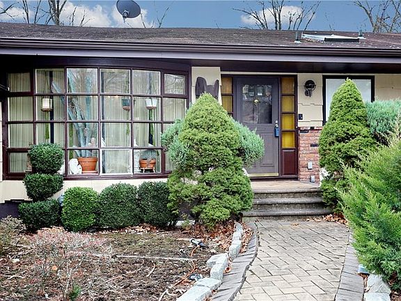 2nd image of 168 Grandview Ave