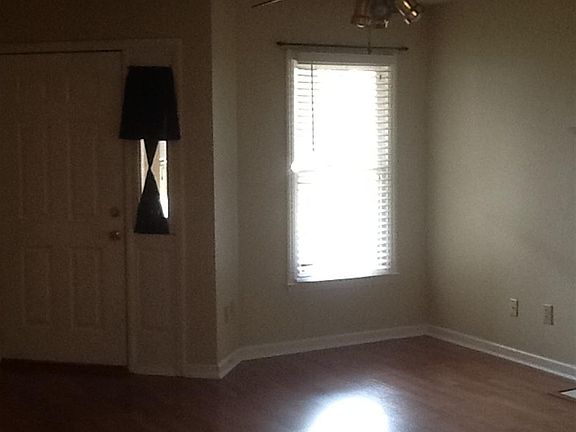 4th image of 3912 Bowen Ave