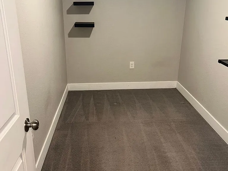 1544 S Chase Ct — Photo 18