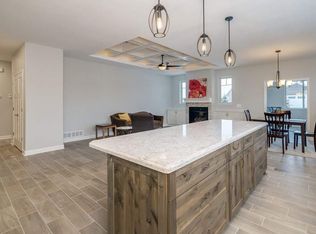 105 Woodhill Trl, Mankato, MN 56001