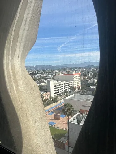 2404 Wilshire Blvd #10E Photo 1