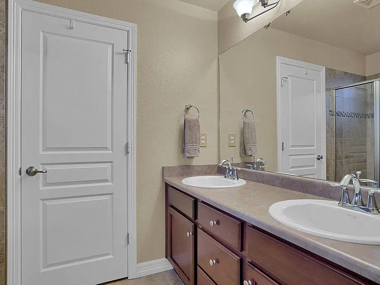 6638 Cottonwood Tree Dr — Photo 12