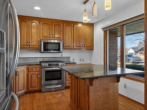 3rd image of 3835 SW Wood Valley Dr