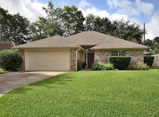 7395 Pleasant Bend Dr, Beaumont, TX 77708