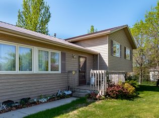 619 High Park Dr N, Wilton, ND 58579