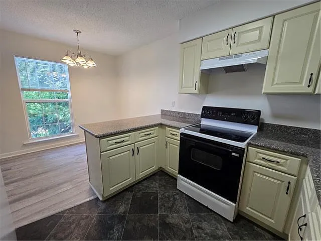 3710 Jean Pl #C — Photo 11