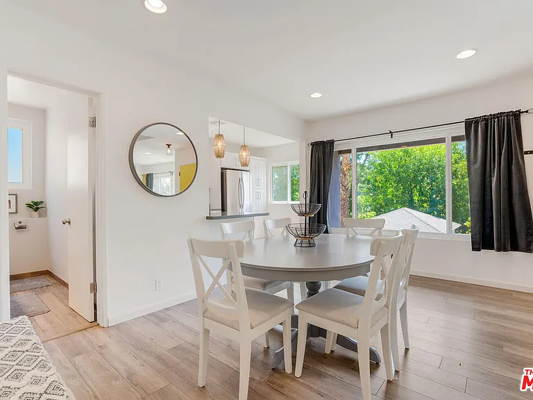 5343 Tendilla Ave — Photo 6
