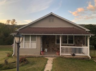 10 Beagle Rd, Tower City, PA 17980