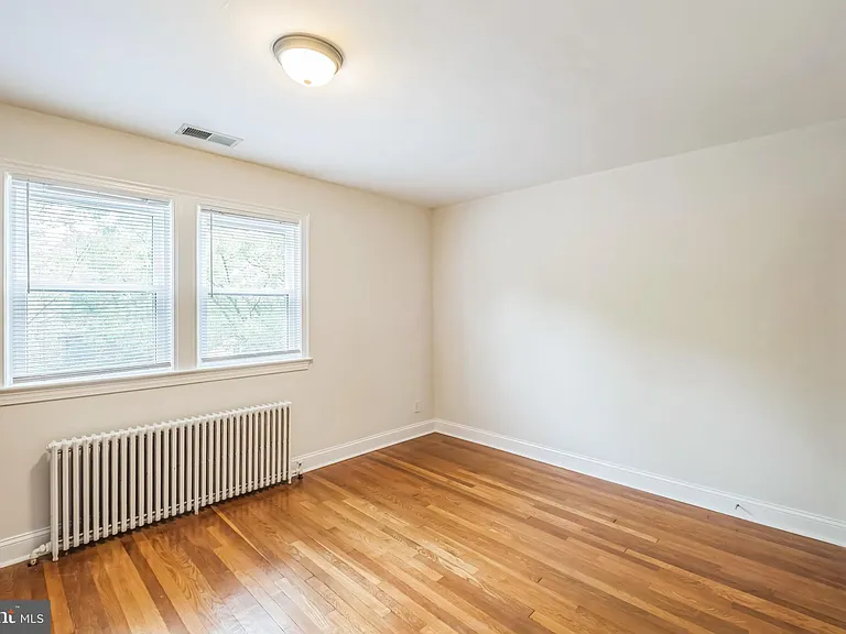 1407 K St SE — Photo 12