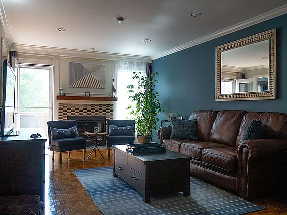 4th image of 172 N Route 303 Unit 2