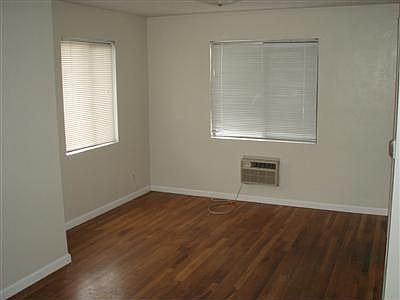 3rd image of 2515 W Michigan Ave
