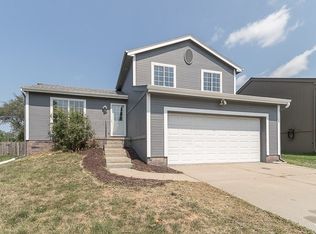 11068 Mary St, Omaha, NE 68164