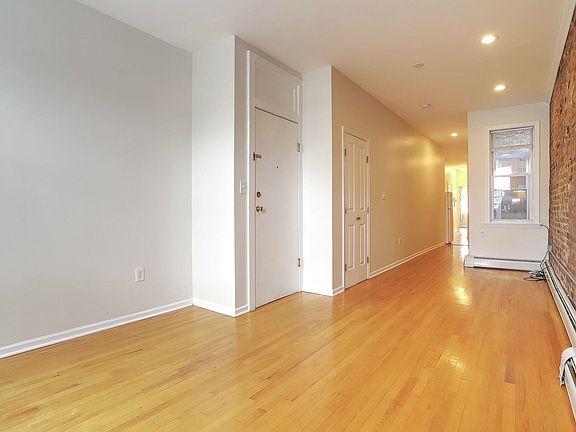 3rd image of 273 Webster Ave APT 4