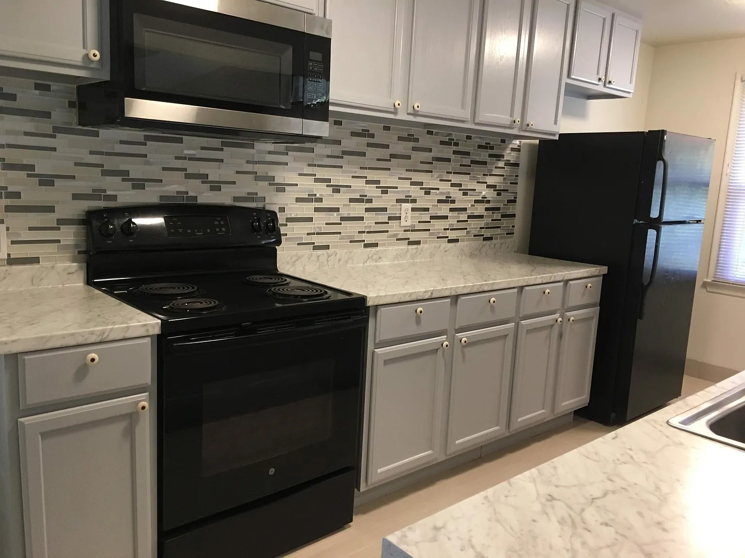4 bed, 1189 sqft, $2,150 — Photo 2