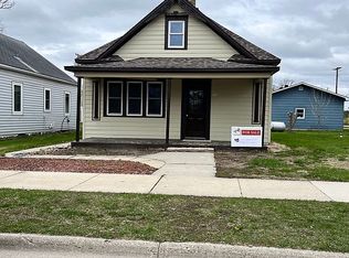 226 5th St S, Greenbush, MN 56726