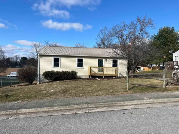 619 16th St, Radford, VA 24141