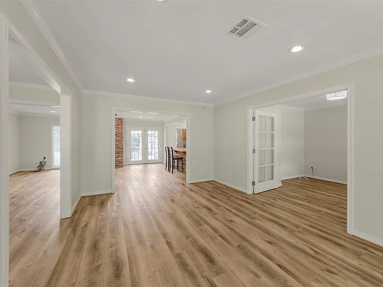 14915 Chadbourne Dr — Photo 5
