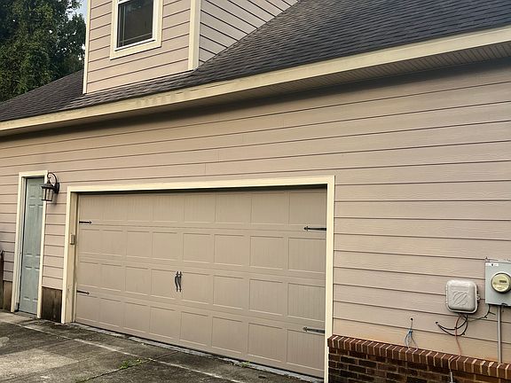 2nd image of 2916 Parrish Dr