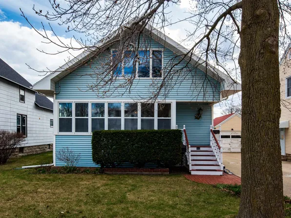 547 W South Park Ave, Oshkosh, WI 54902
