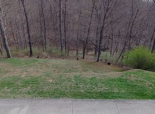 96 Red Bud Ln, Huntington, WV 25701