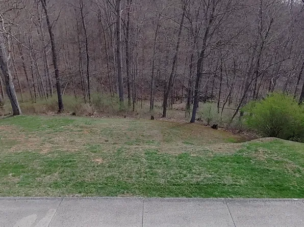 96 Red Bud Ln, Huntington, WV 25701