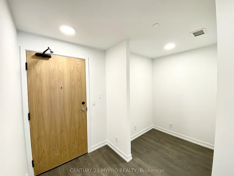 8 Beverley Glen Blvd #1206 — Photo 13