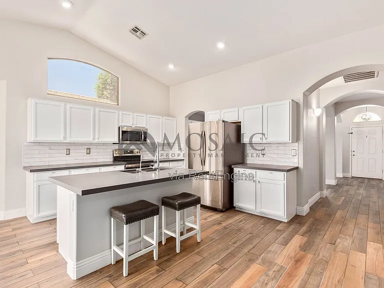 3381 E Flamingo Ct — Photo 12