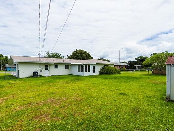5th image of 2127 E Gachet Blvd