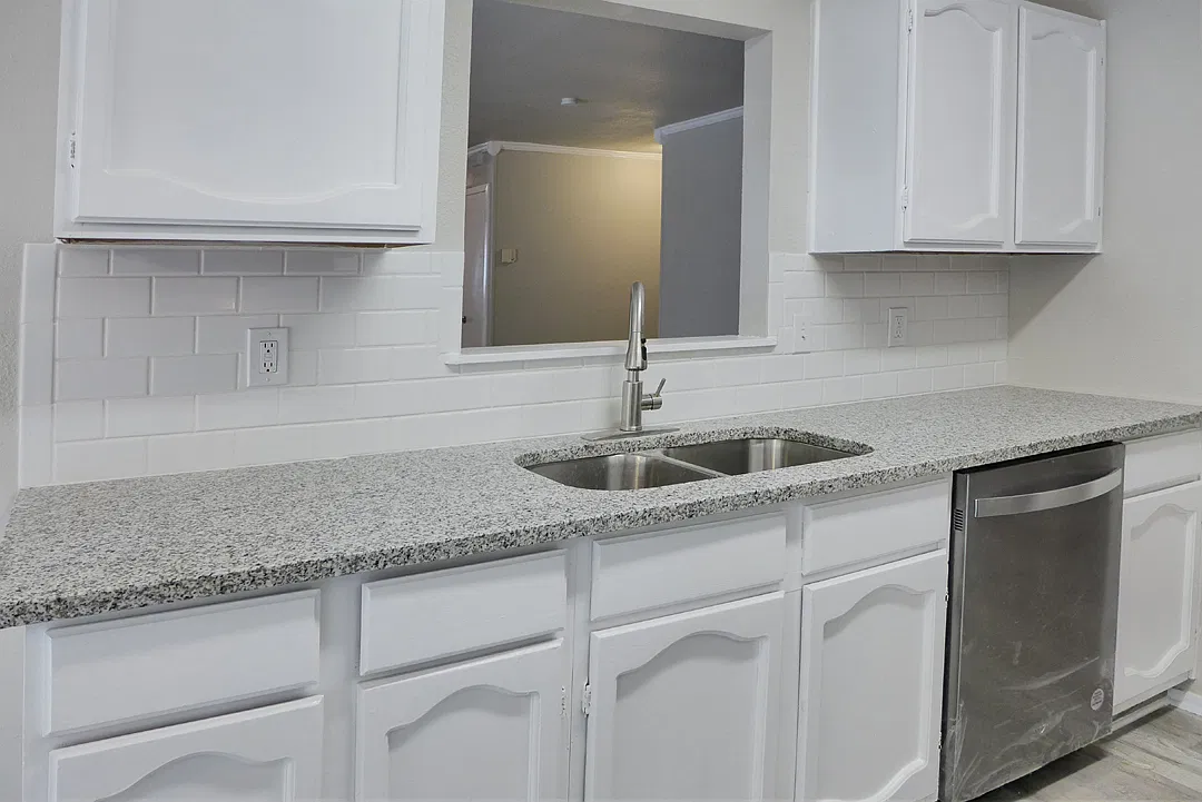 4 bed, 1413 sqft, $1,740 — Photo 4