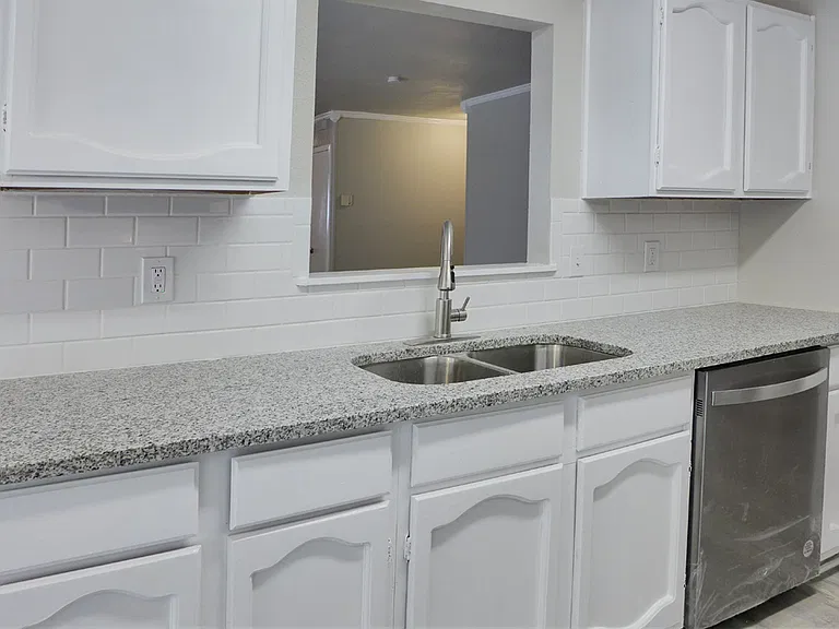 10318 Cone Hill Dr — Photo 4