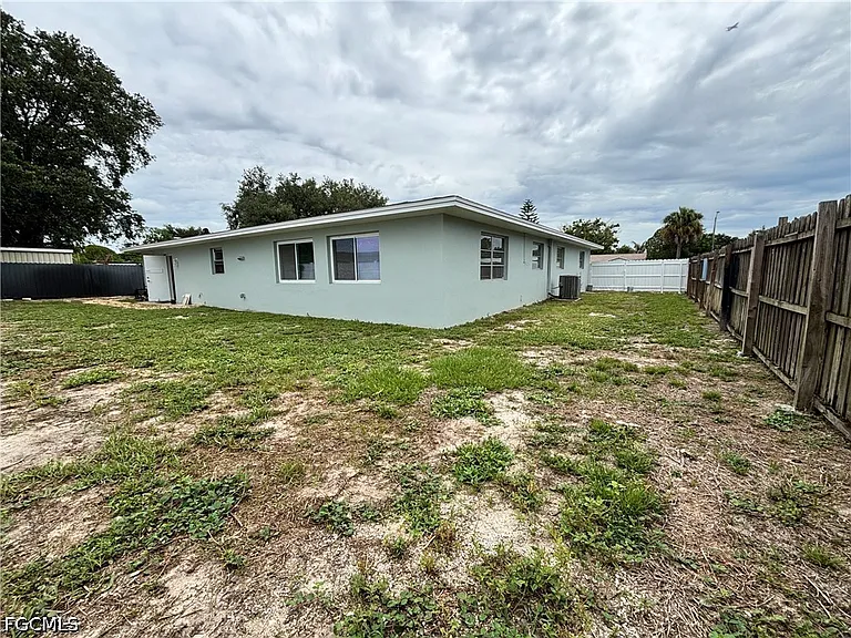 209 Punta Alta Ct — Photo 31