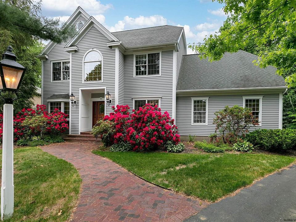 1st image of 67 Vista Dr