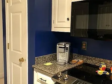 1304 Main St #8 — Photo 3