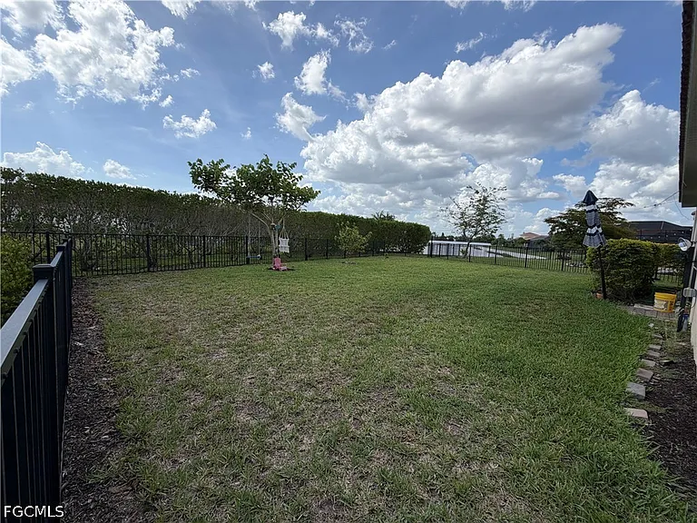 3202 Birchin Ln — Photo 20
